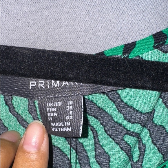 Primark Green and Black Zebra Print Top nwt size 6 - Picture 3 of 6